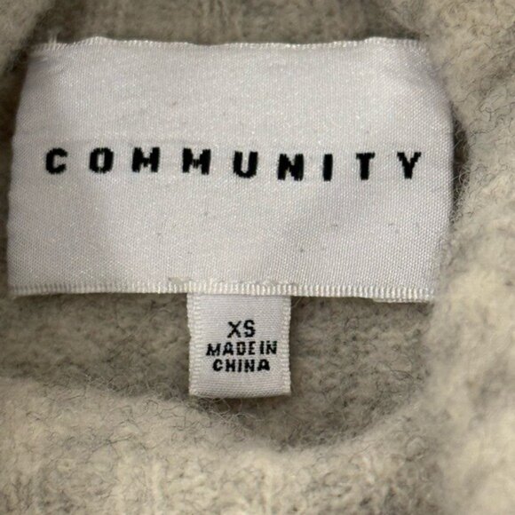 Aritzia Community Sweater Wool Yak Turtleneck Oversized Neutral Gray Size XS - Picture 8 of 12